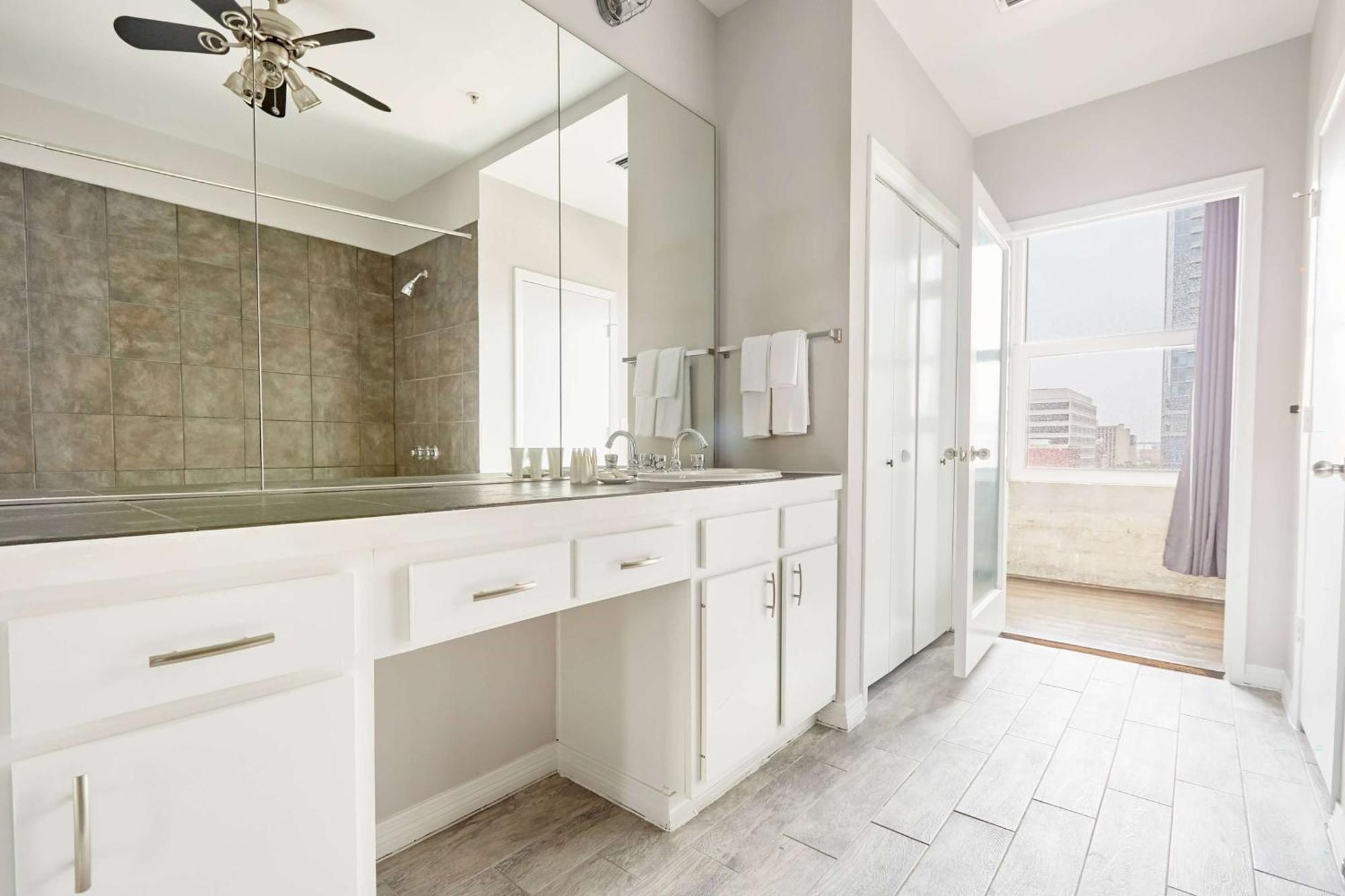 Reside Houston Downtown, A Wyndham Residence Zewnętrze zdjęcie